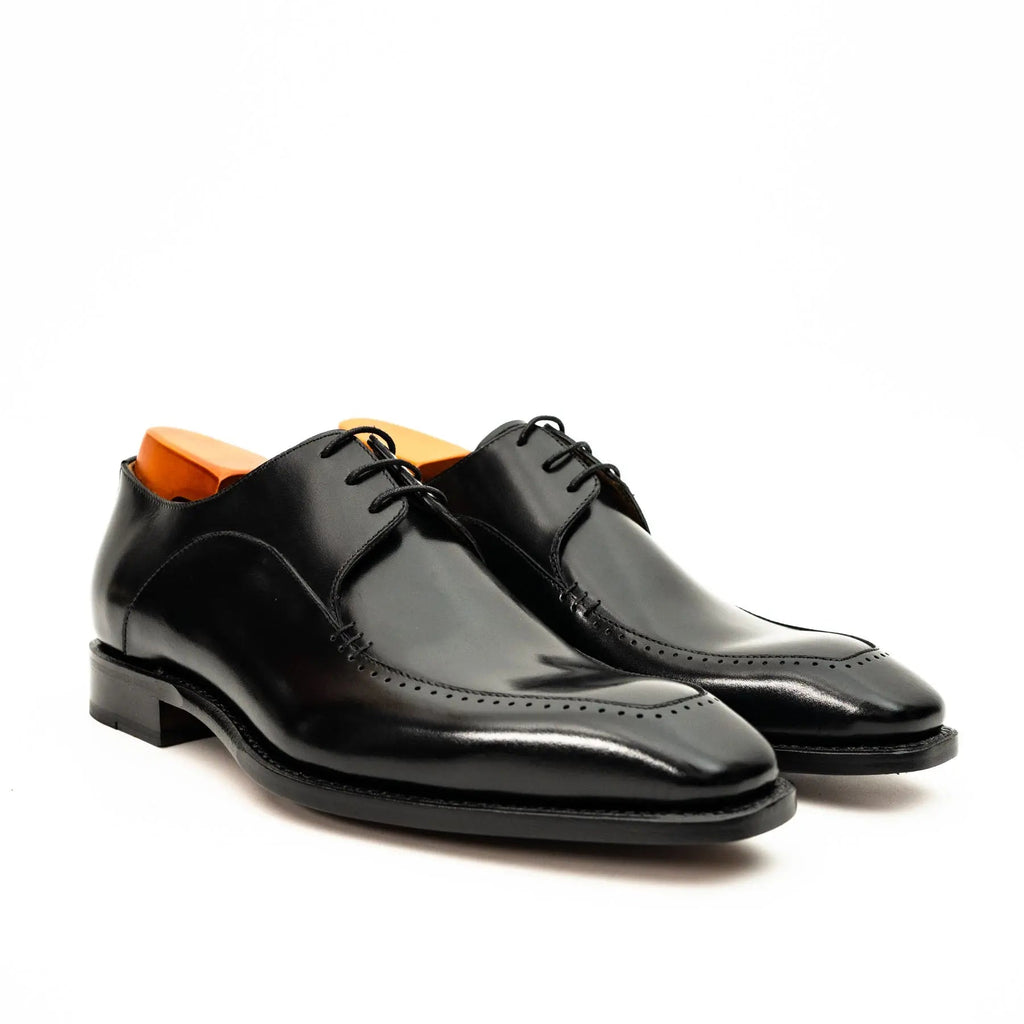 Black Chiseled Goodyear Oxford Shoe DIVINCH