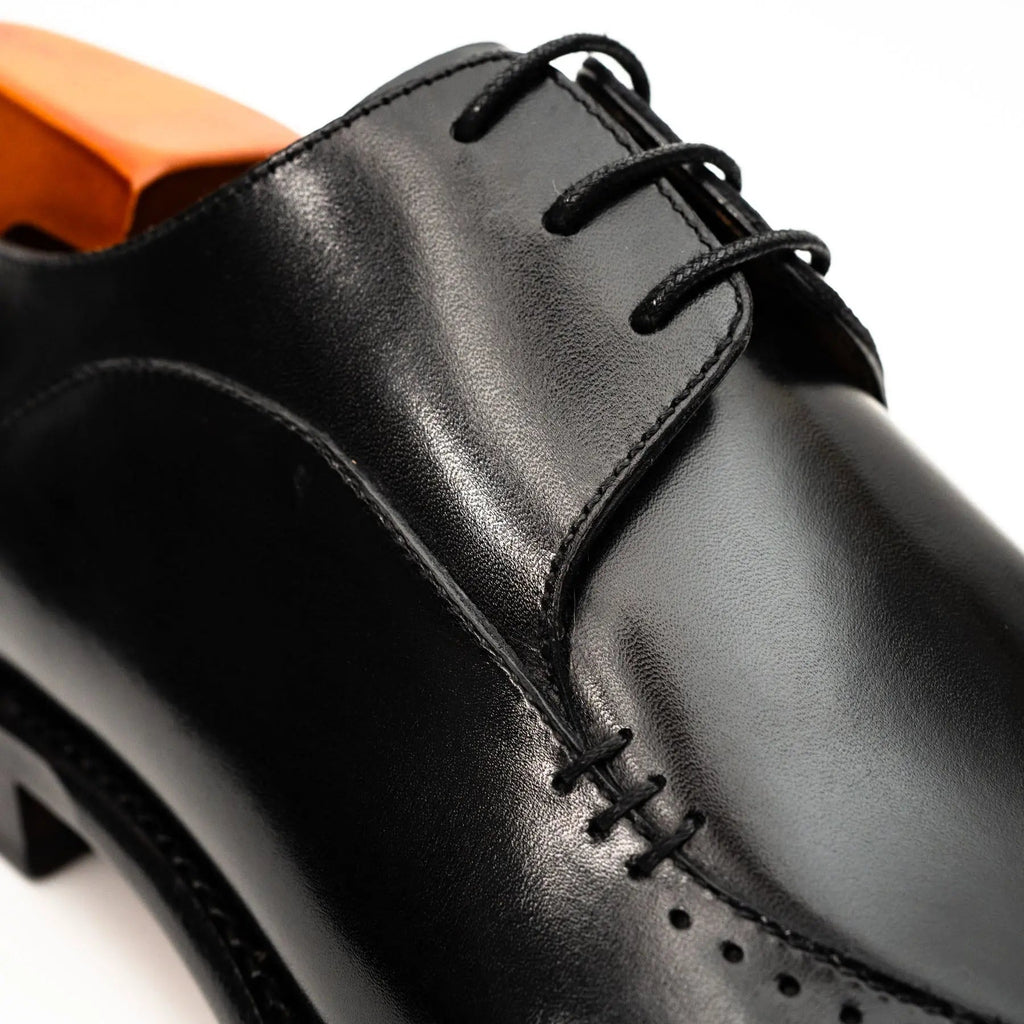 Black Chiseled Goodyear Oxford Shoe DIVINCH