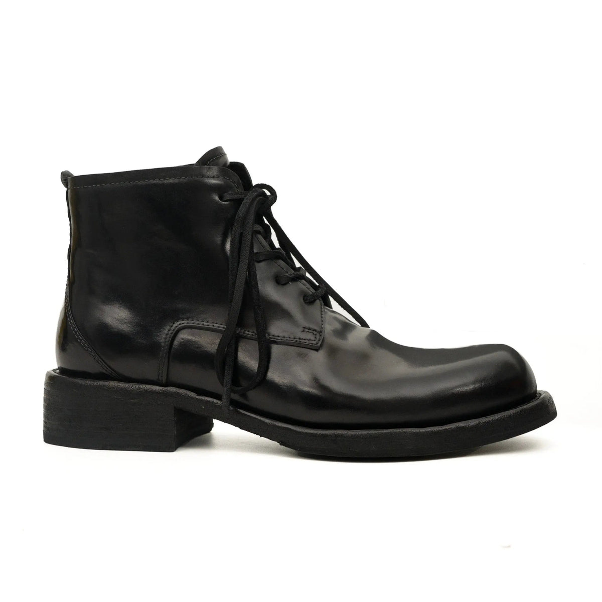 Black Horsehide Chukka Combat Boots DIVINCH