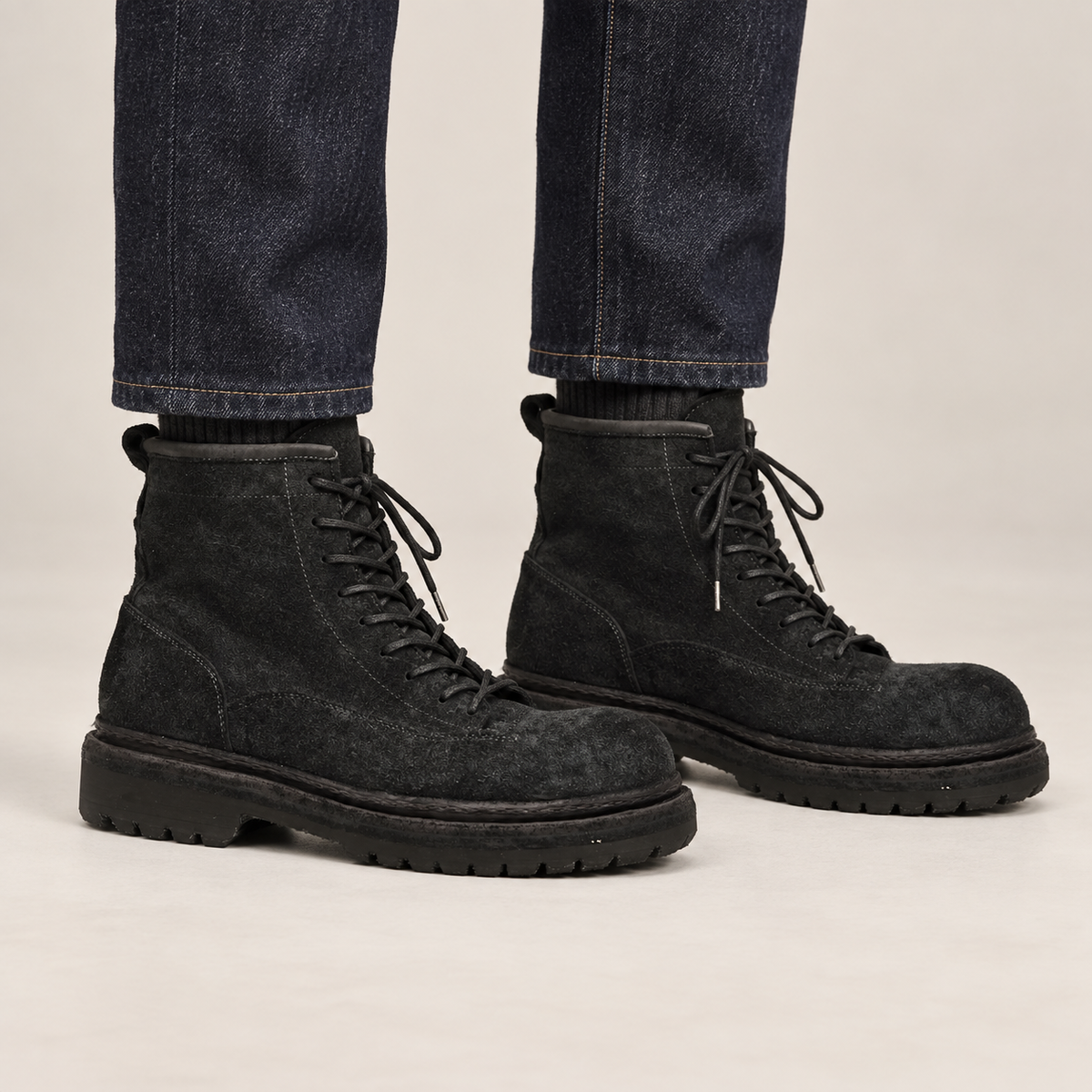 DIVINCH 5105B black-grey textured suede eight-eyelet lug-sole ankle boots on foot