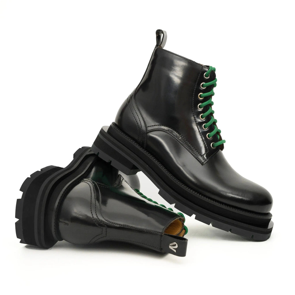 Black Leather Boots with Green Laces DIVINCH