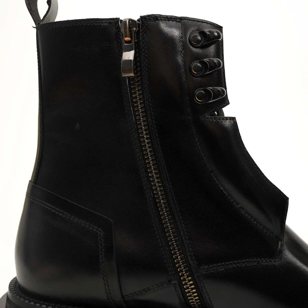 Black Leather Side-Zip Lug Sole Boots DIVINCH