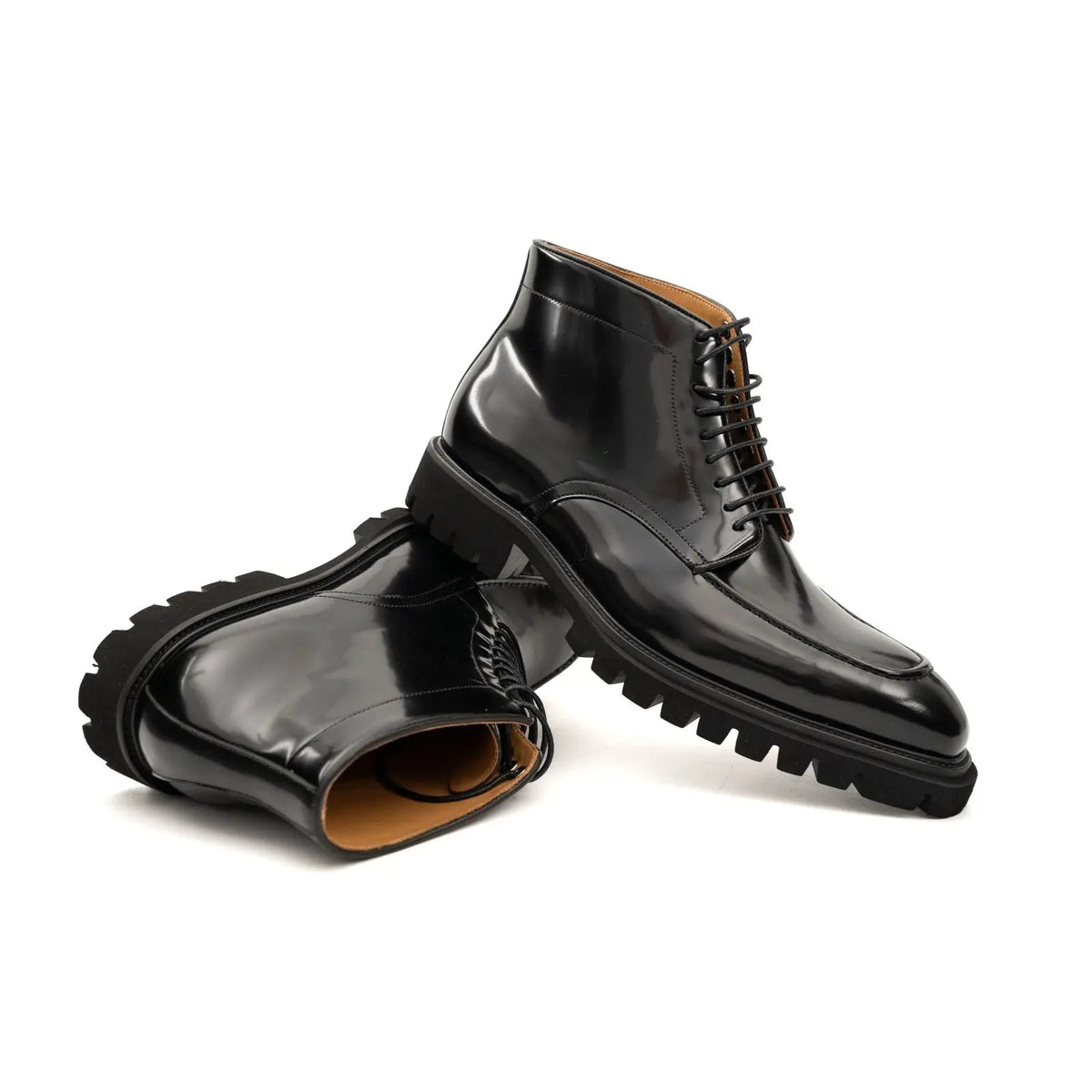 Black Patent Lug Sole Boot DIVINCH