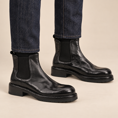 DIVINCH 261311B black washed leather Chelsea ankle boots on foot