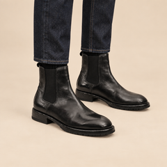 DIVINCH 261213B black washed leather treaded-sole Chelsea ankle boots on foot