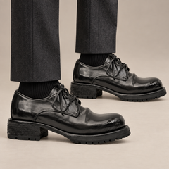 DIVINCH 262209B jet-black washed horse leather lug-sole Derby shoes on foot