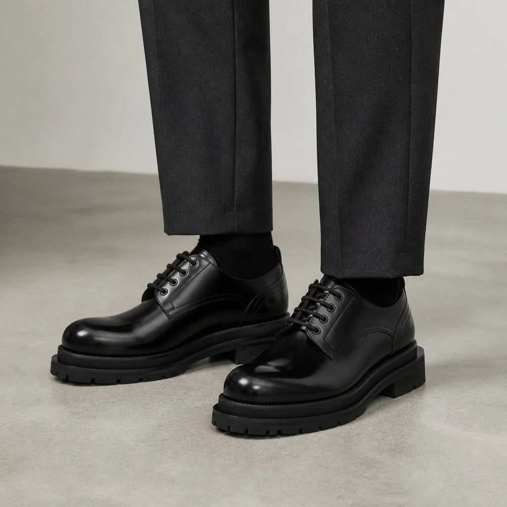 DIVINCH black polished lug sole derby shoes on foot