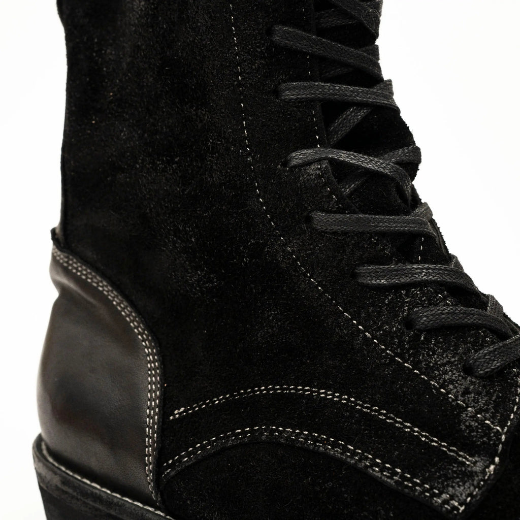 DIVINCH 5002B black lace-up boots upper and heel detail