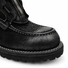 DIVINCH 5001B black textured boot toe stitching and zipper detail