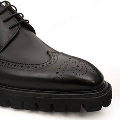 Black Glossy Lug-Sole Wingtip Derby Shoe with Toe Medallion DIVINCH
