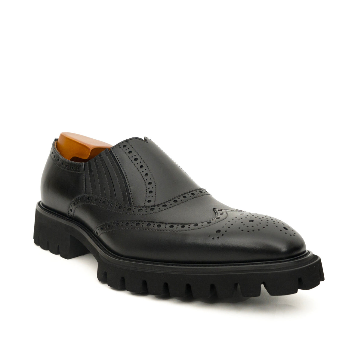 Black Wingtip Brogue Slip-On Shoes with Lug Sole DIVINCH