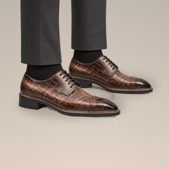 Brown Textured Derby Shoe with Dark Toe — DIVINCH hero image