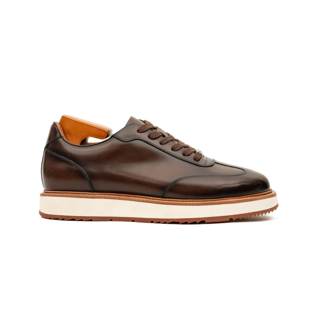 DIVINCH 6301A brown lace-up shoes white background side view