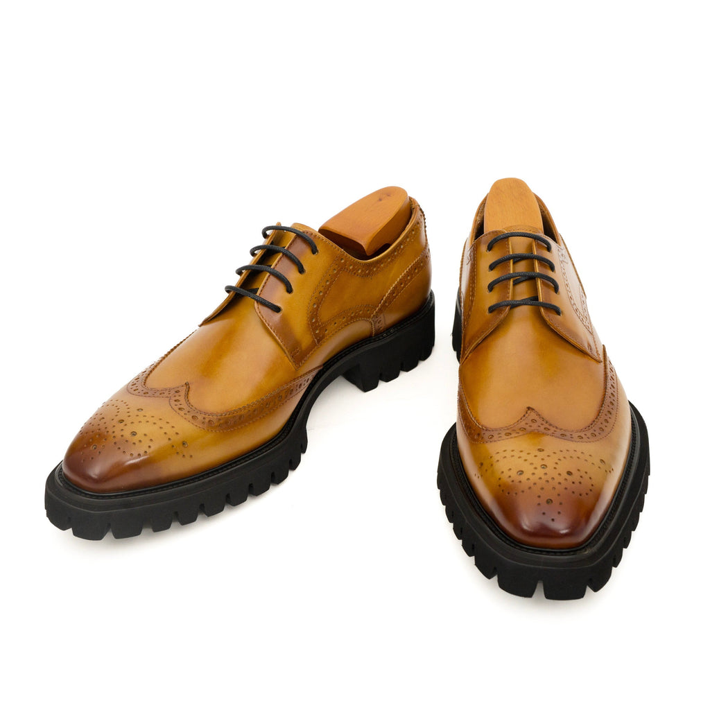 Golden Tan Brown Glossy Lug-Sole Wingtip Derby Shoe DIVINCH