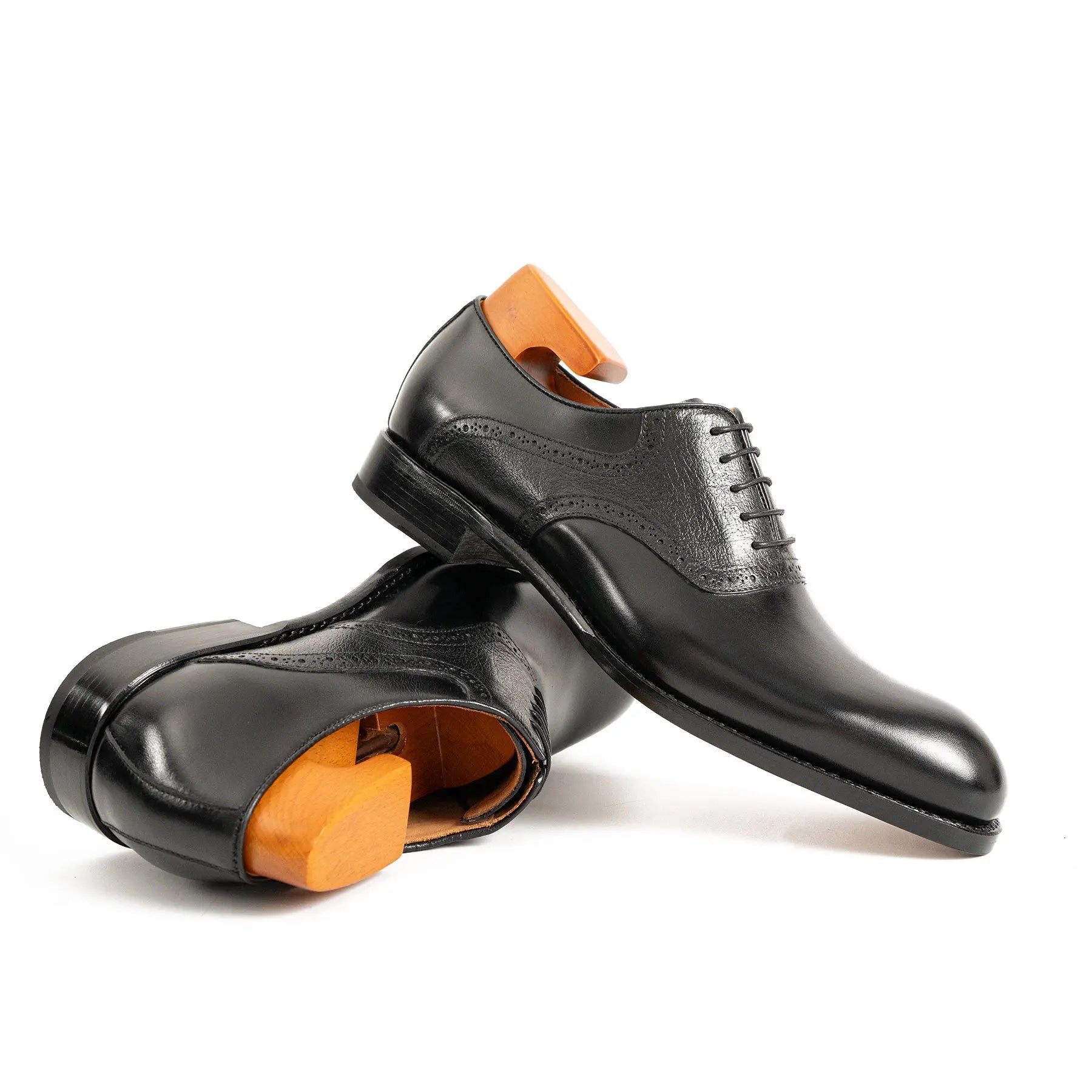 Goodyear Welted Oxford Shoes in Black Leather Divinch