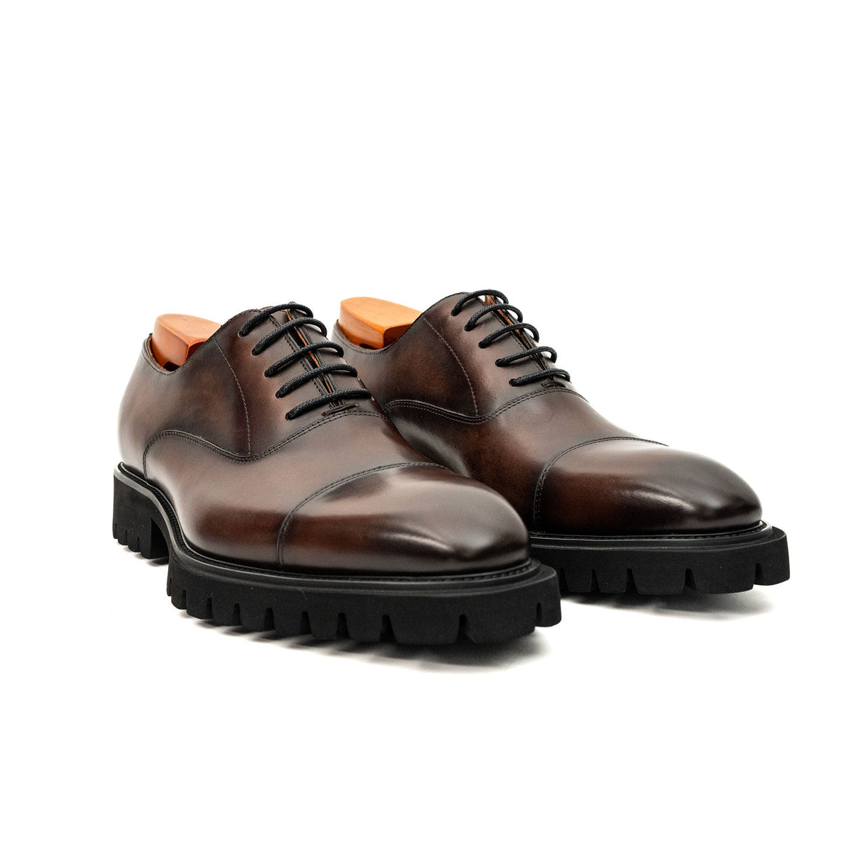 Shaded Brown Glossy Lug-Sole Cap-Toe Oxford Shoe DIVINCH