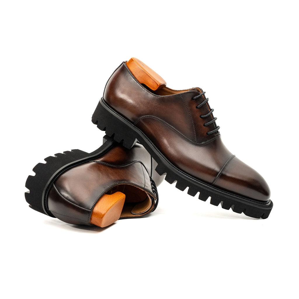 Shaded Brown Glossy Lug-Sole Cap-Toe Oxford Shoe DIVINCH