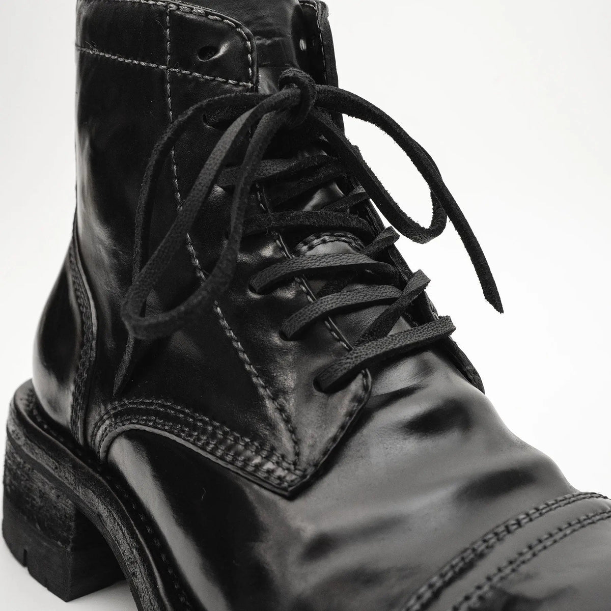 Shell Cordovan Vibram Boots DIVINCH